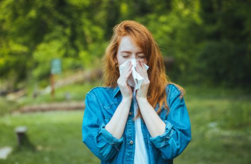 4 Natural Ways to Help Manage Hay Fever Symptoms